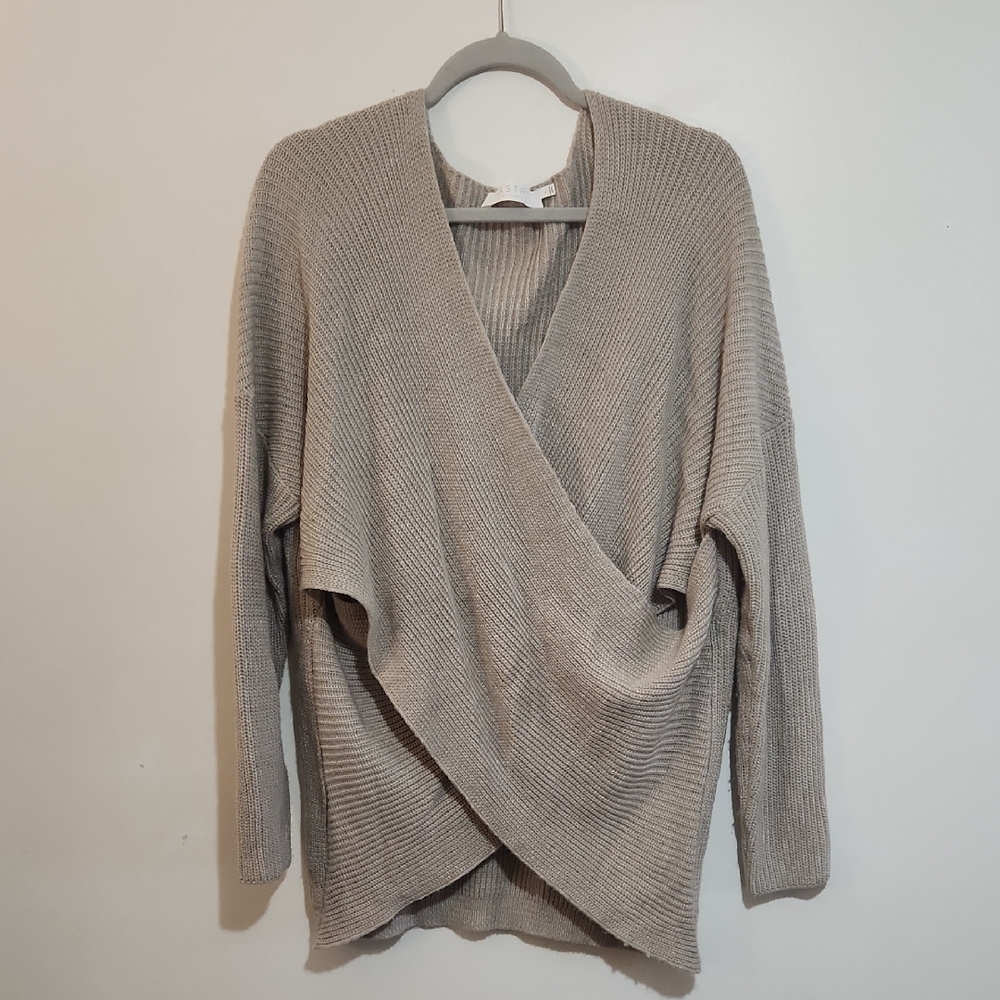 Astr The Label Taupe Sweater Large